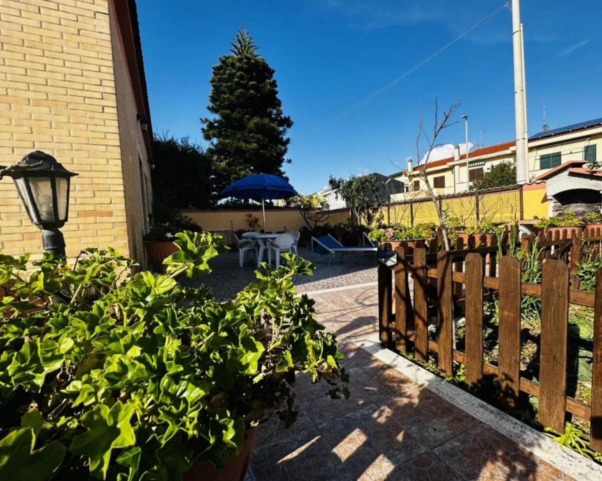 Romano House Fiumicino Bagian luar foto