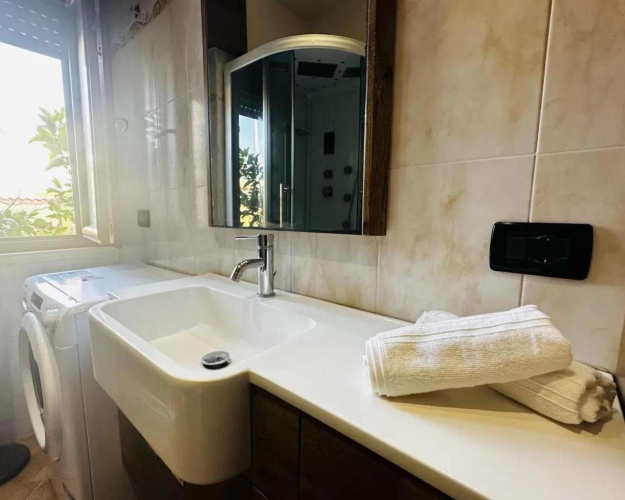 Romano House Fiumicino Bagian luar foto